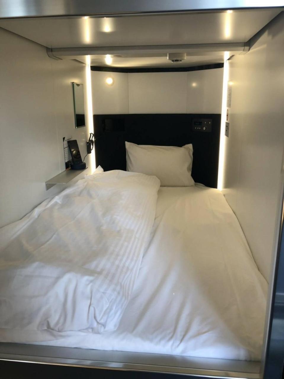 פוקואוקה Hearts Capsule Hotel & Spa Hakata מראה חיצוני תמונה